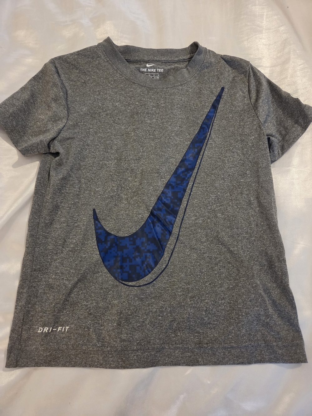 Nike Boys Dri-Fit Gray Graphic Tee Blue Swoosh Athletic Shirt Size 6-7